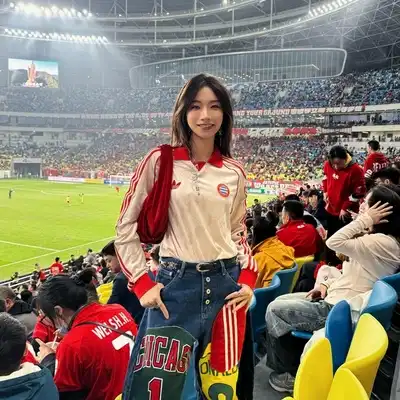 邹晨